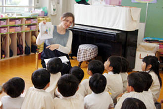 「英語で遊ぼう」を行いました
