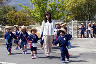 「みどりの幼稚園」で春を満喫しました