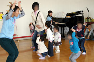 今年最初の体験入園「みつばち・ぶん」を行いました