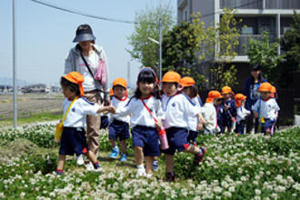 5月の「みどりの幼稚園」を行いました