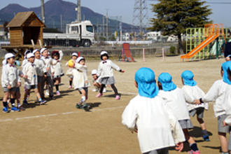 年長クラスの保育参観と懇談会をしました