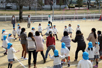 年長クラスの保育参観と懇談会をしました