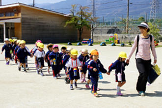 みどりの幼稚園で春を楽しみました