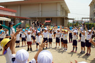 年長児が新庄北幼稚園を訪問しました