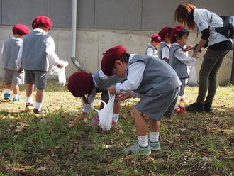 年少児が秋の遠足で橿原神宮公苑に行きました