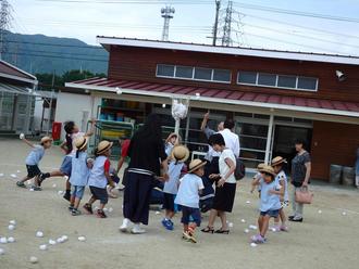 年長組の「祖父母参観」を行いました