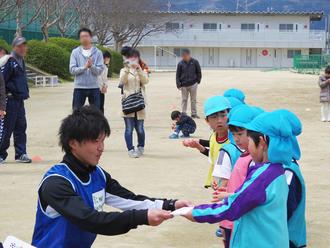 親子サッカー大会を行いました。