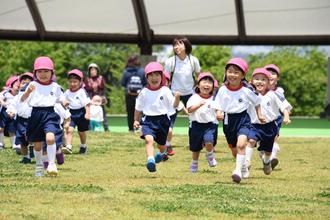 年少児が親子遠足を行いました