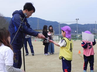 親子サッカー大会を行いました。