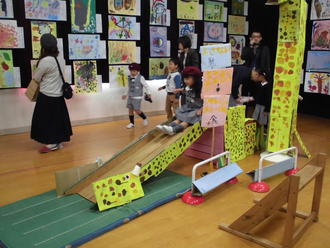 「子ども作品展」を開催しました