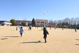 たこあげ大会を行いました。