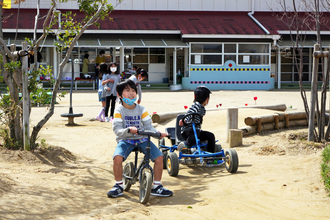 卒園児(１年生)園庭開放を行いました