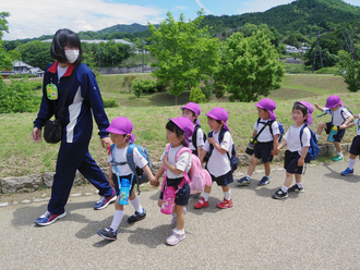 年中児が春の遠足に行きました