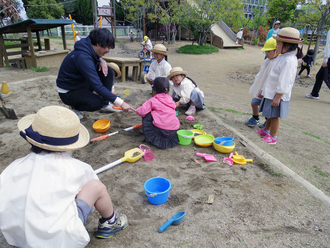 2歳児保育「おひさま・ぽっかぽかルーム」を行いました