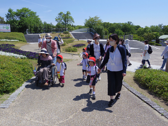 年少児が春の親子遠足に出かけました