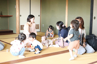 2歳児保育「おひさま・ぽっかぽかルーム」を開催しました