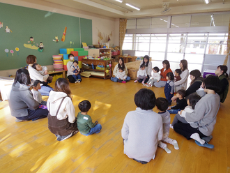 2歳児保育「おひさま・ぽっかぽかルーム」を行いました