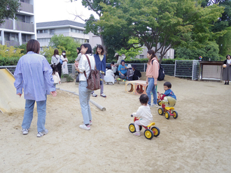 子育て支援「おひさま・ぽっかぽかルーム」を行いました。