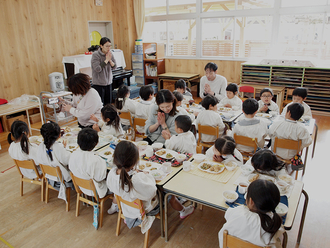 12・1月生まれの誕生会を開催しました