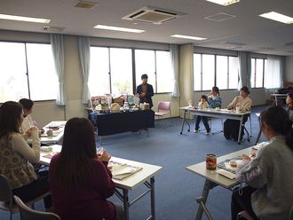 子育てトークサロン「ほっこり」を開催しました