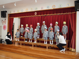 2・3月生まれの誕生会を開催しました