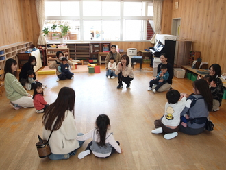 新入園児の半日入園を行いました