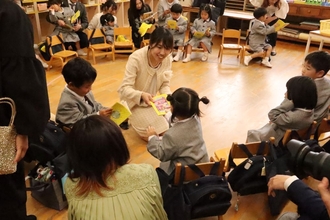 令和8年度教育課程の「入園式」をリズム室にて執り行いました