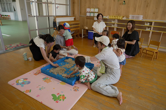 子育て支援「おひさま・ぽっかぽかルーム」を開催しました